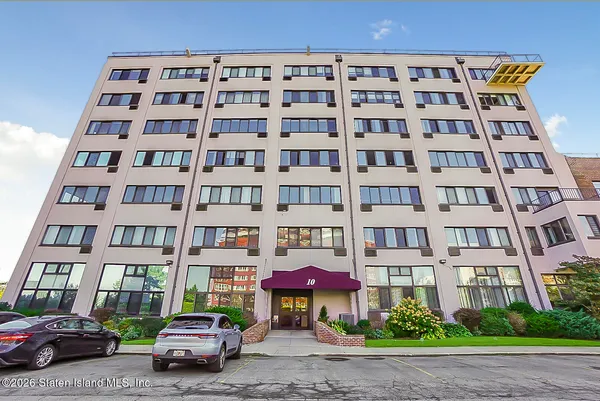 $399,000 | 10 Bay Street Landing, Unit 5A | Tompkinsville