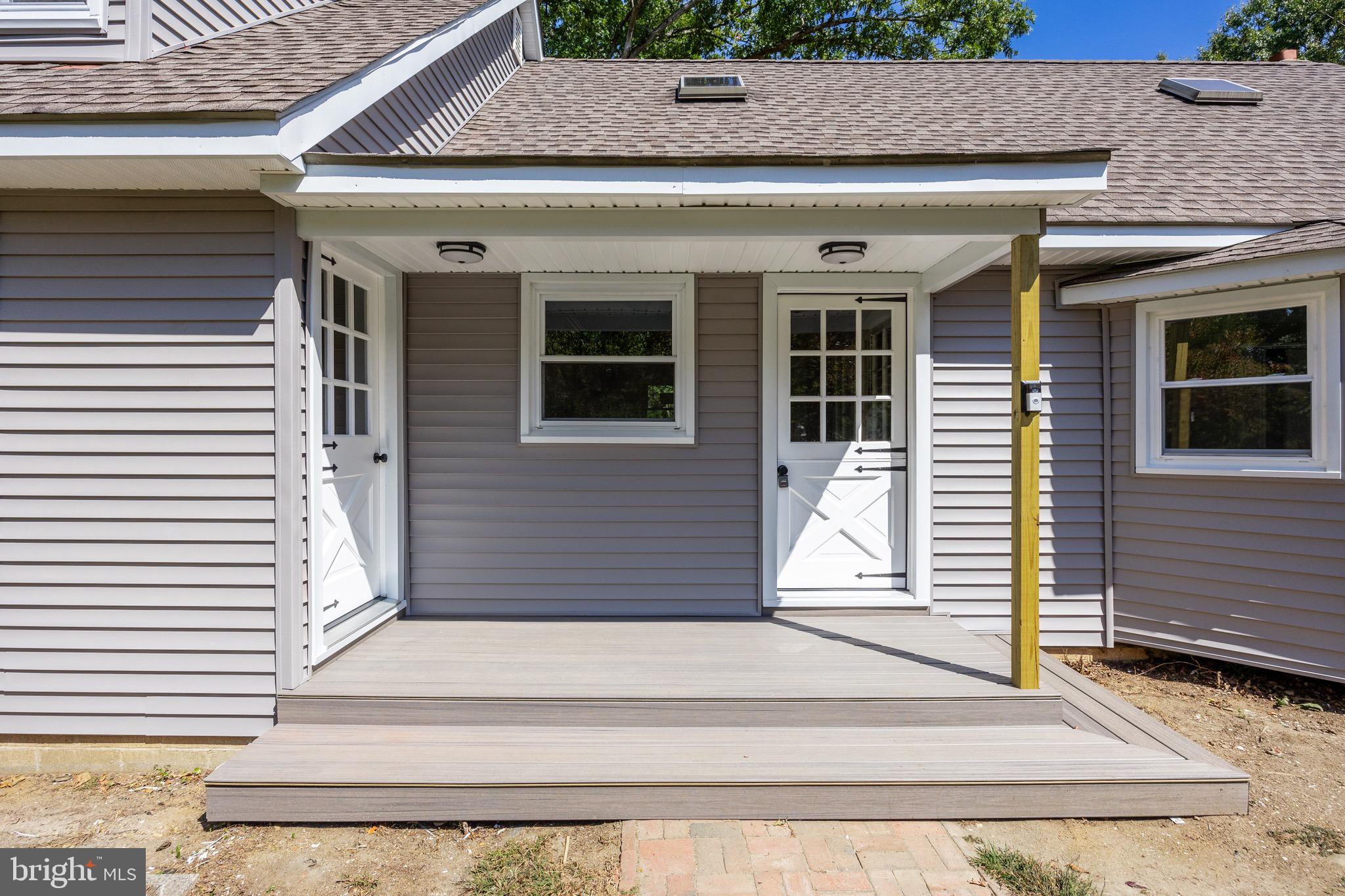 44 Willow Grove Road Elmer, NJ 08318 - Photo 4 of 48 Front porch