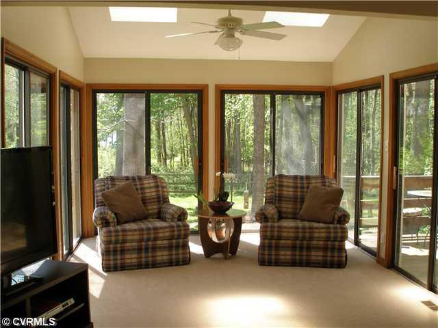 14402 Huntgate Woods Road Midlothian, VA 23112 - Photo 4 of 10 Den/Family/Great Room