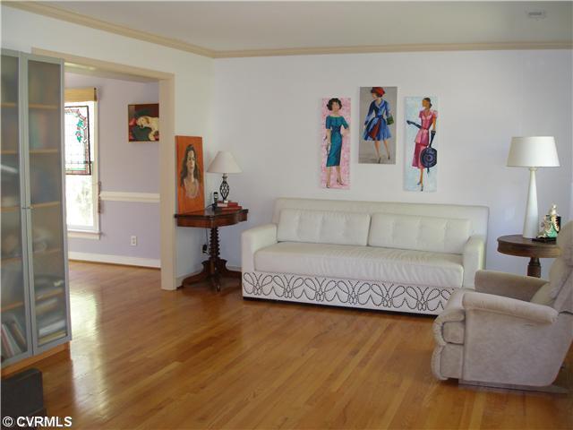 14402 Huntgate Woods Road Midlothian, VA 23112 - Photo 8 of 10 Living Room