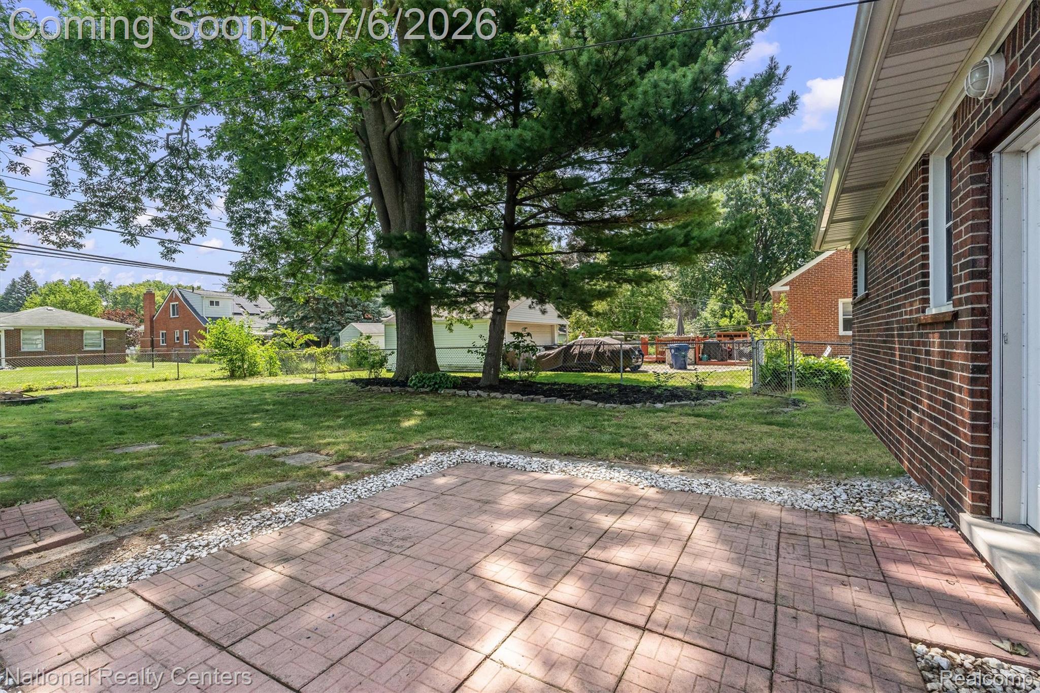 9984 Hemingway Street Redford, MI 48239 - Photo 2 of 33 28-Hemingway-26.jpg