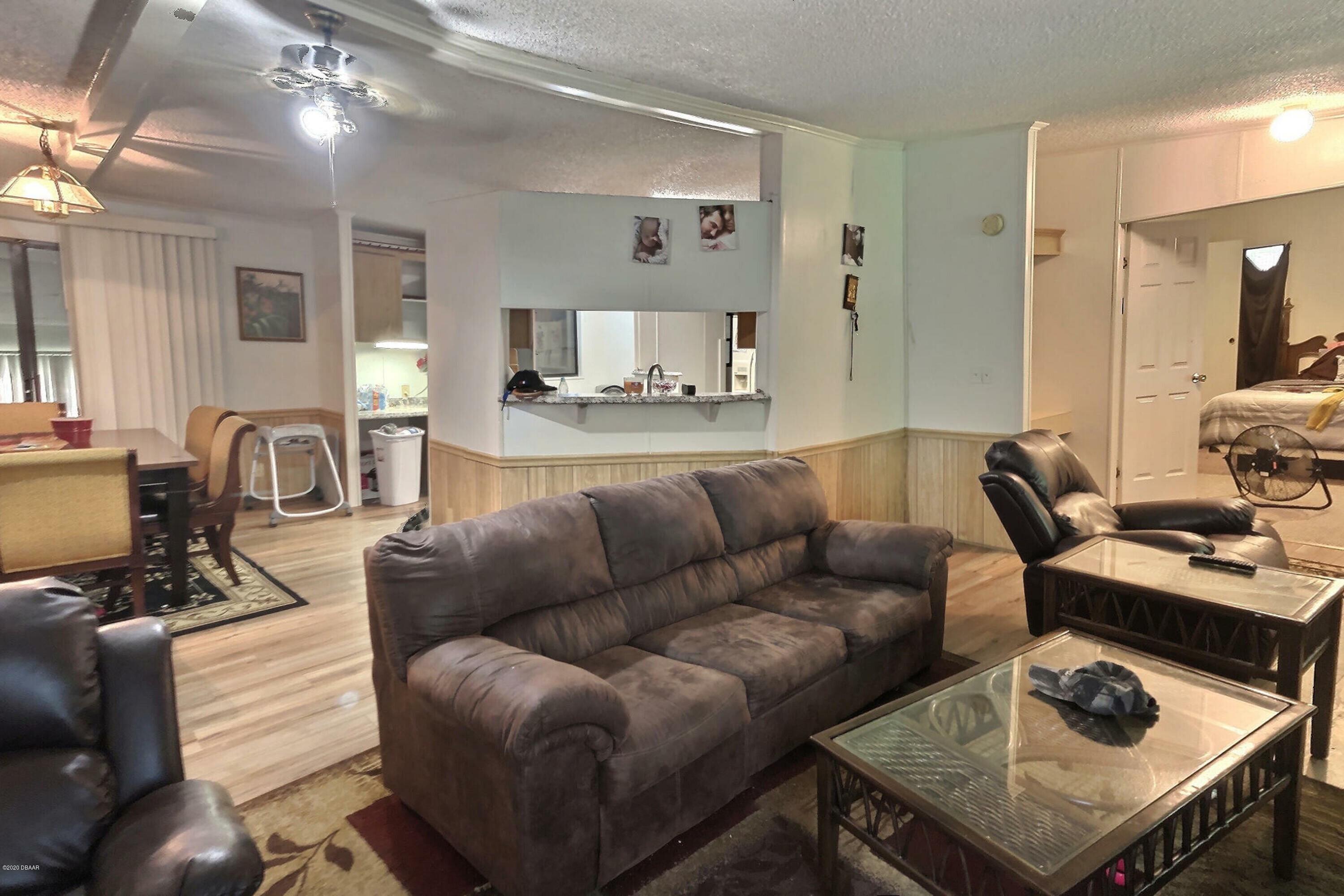 55624 Sam Street Astor, FL 32102 - Photo 11 of 18 IMG_3575