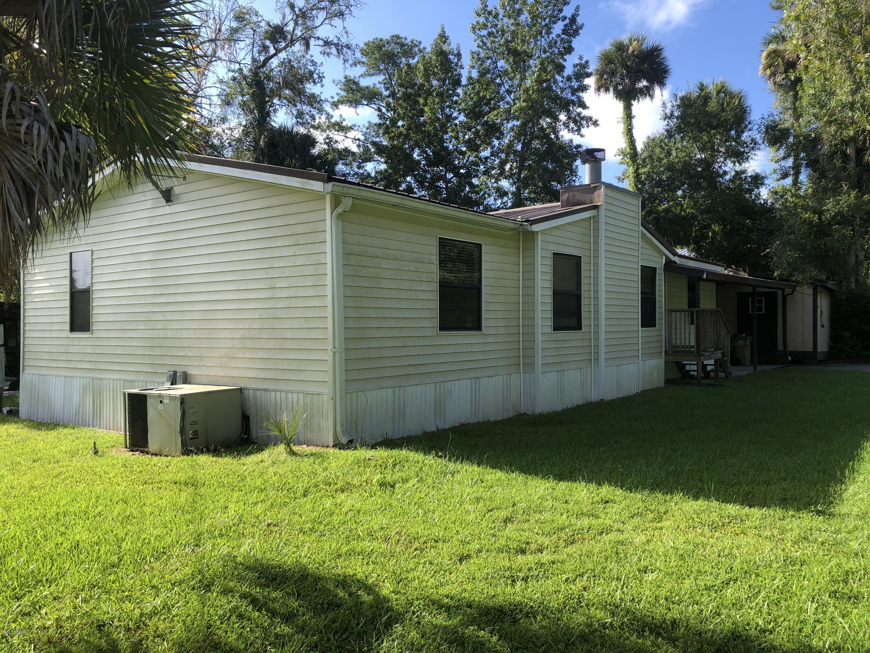 55624 Sam Street Astor, FL 32102 - Photo 6 of 18 IMG_3560