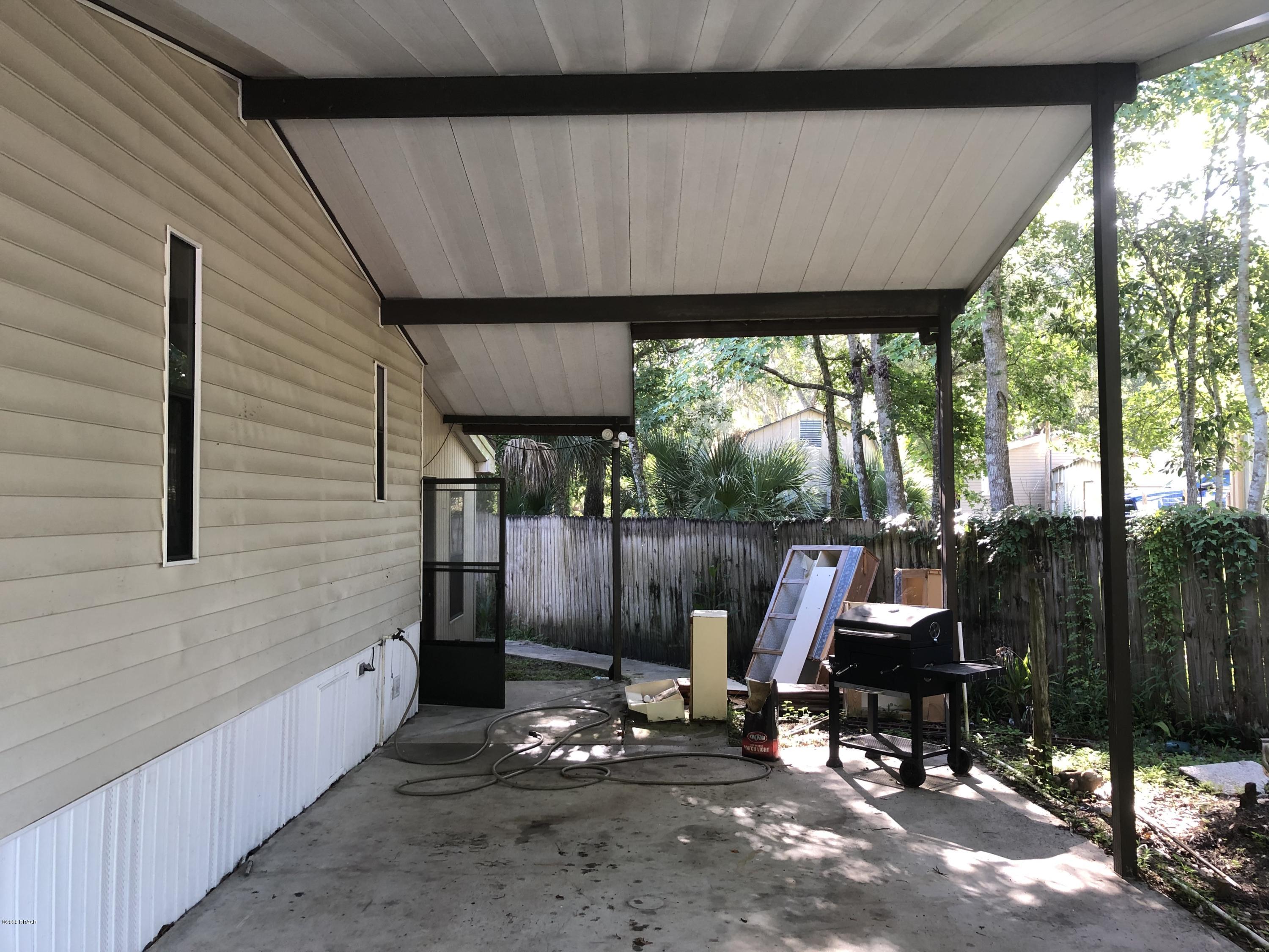 55624 Sam Street Astor, FL 32102 - Photo 9 of 18 IMG_3555