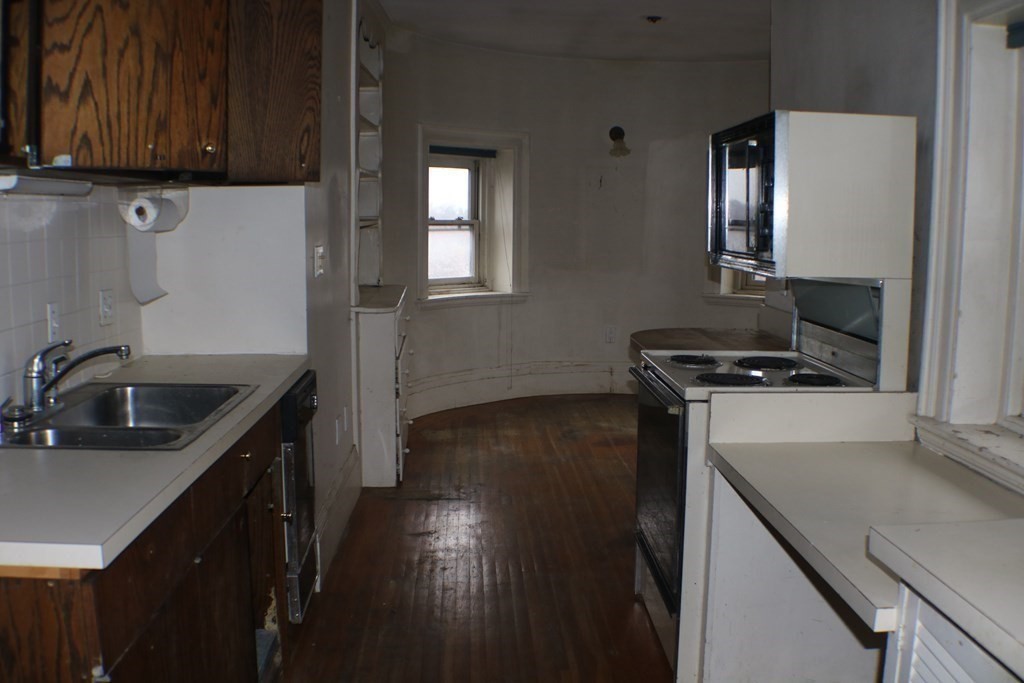 11 Garrison Road, Unit 5 Brookline, MA 02445 - Photo 13 of 17