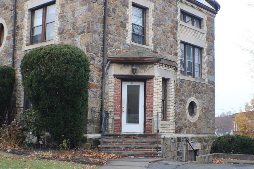 11 Garrison Road, Unit 5 Brookline, MA 02445 - Photo 2 of 17