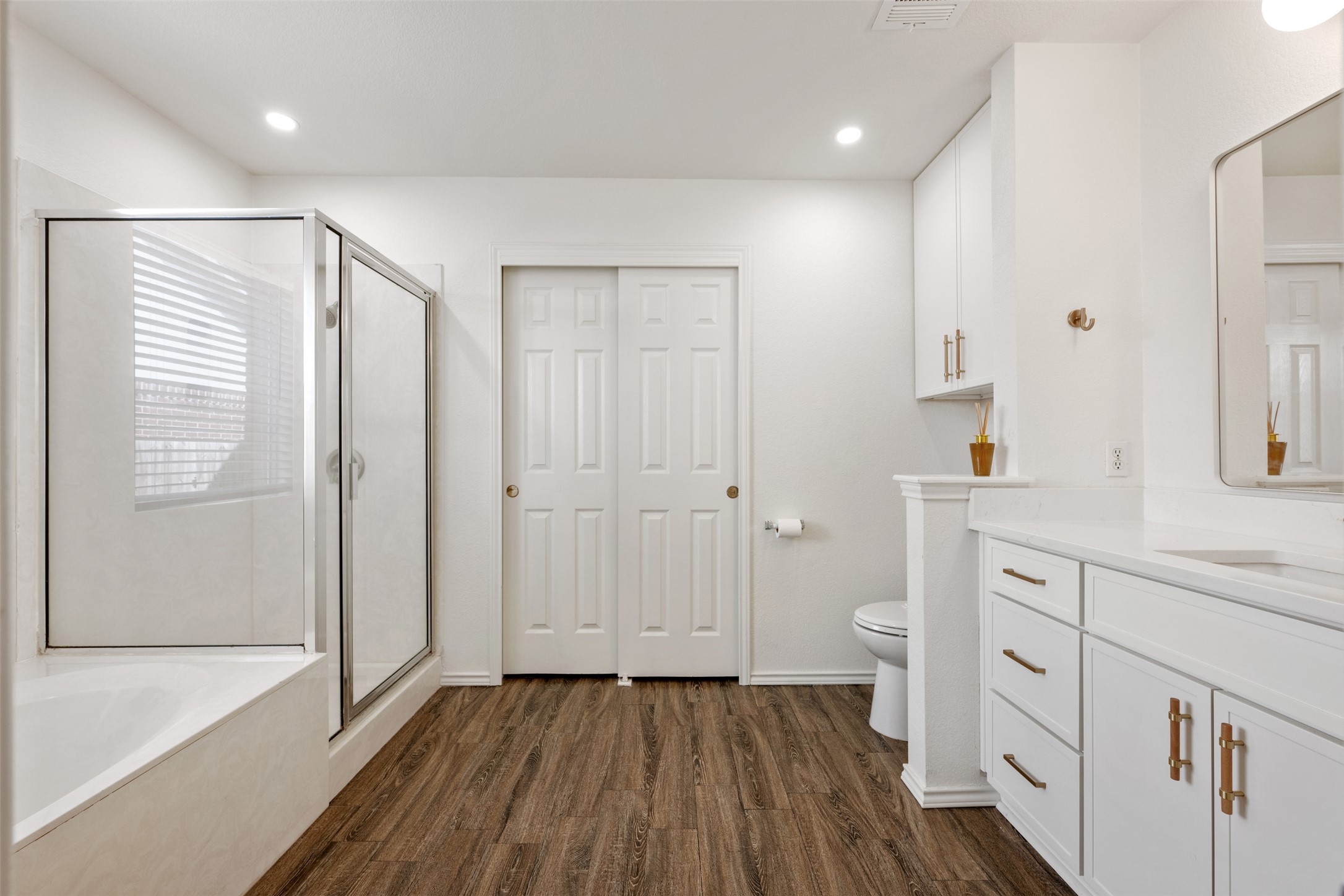3116 Port Anne Way Leander, TX 78641 - Photo 14 of 24 Bathroom featuring a glass-enclosed shower