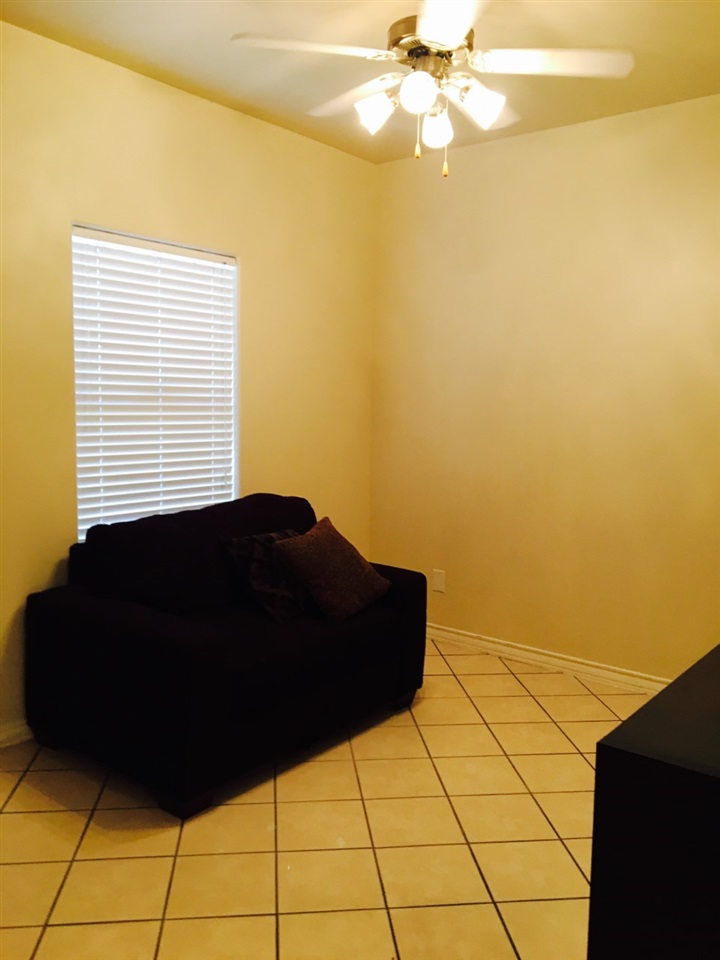 1000 Ranchway Drive, Unit 101 Laredo, TX 78045 - Photo 3 of 10 Gallery Image 3