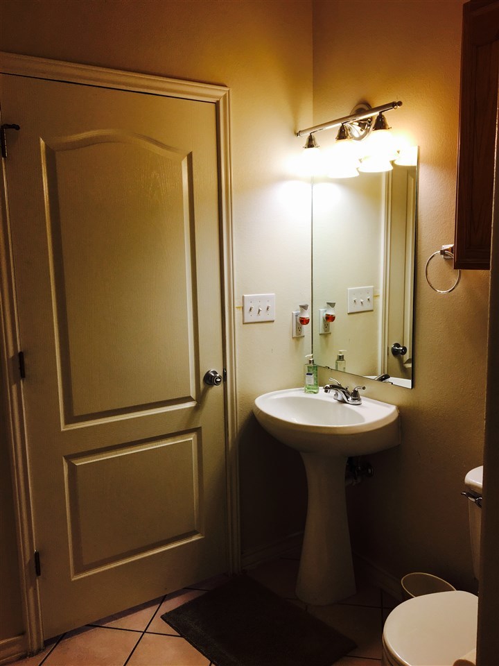 1000 Ranchway Drive, Unit 101 Laredo, TX 78045 - Photo 6 of 10 Gallery Image 6