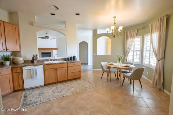 $2,300 | 988 Louie Street, Prescott, AZ 86301