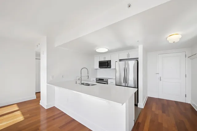 $799,900 | 88 Morgan Street, Unit 1708, Jersey City, NJ 07302