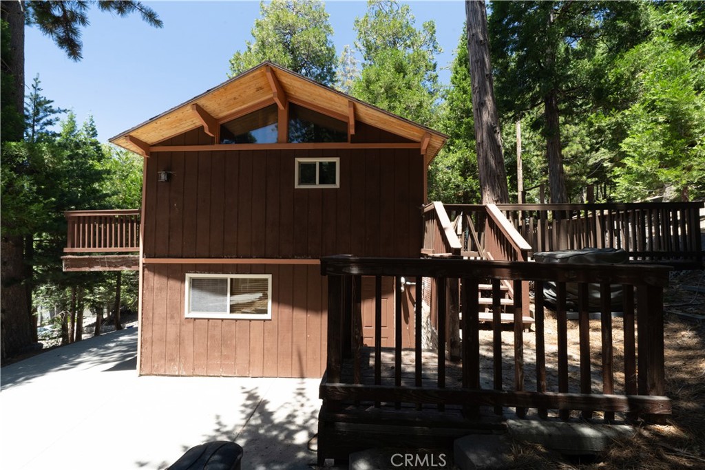 392 Pioneer Road Lake Arrowhead, CA 92352 - Photo 9 of 41