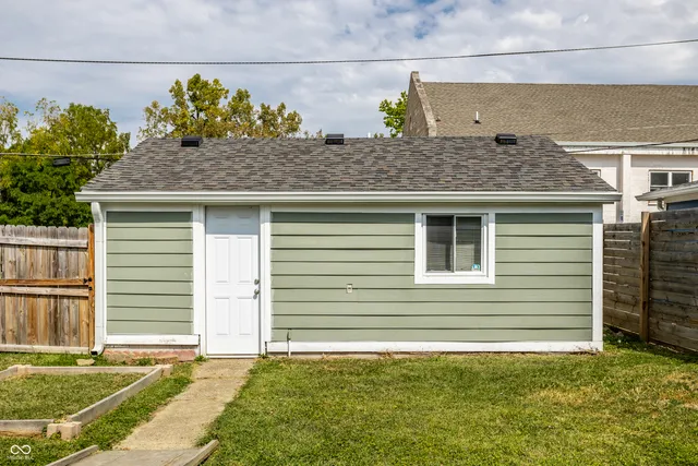 $250,000 | 1334 East Minnesota Street, Indianapolis, IN 46203