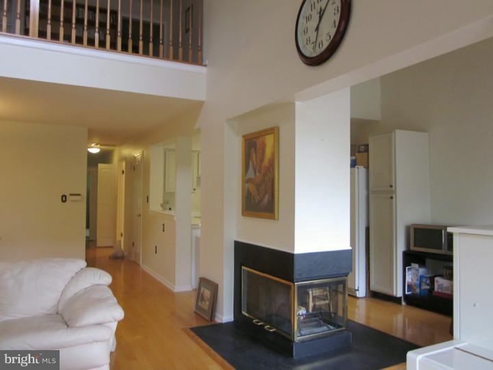 324 Brickhouse Road Princeton, NJ 08540 - Photo 3 of 21 Living Room