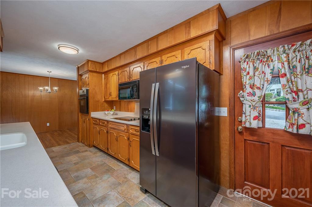 195 Grady Avenue Tryon, NC 28782 - Photo 11 of 31 Gallery Image 11