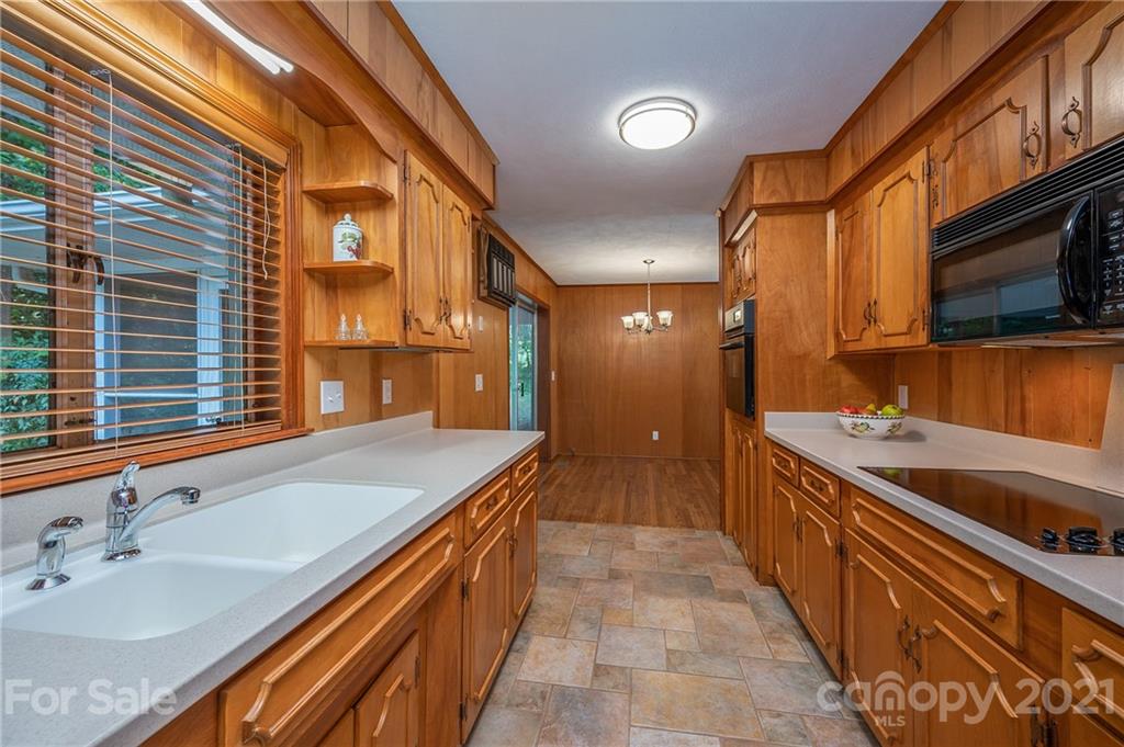 195 Grady Avenue Tryon, NC 28782 - Photo 12 of 31 Gallery Image 12