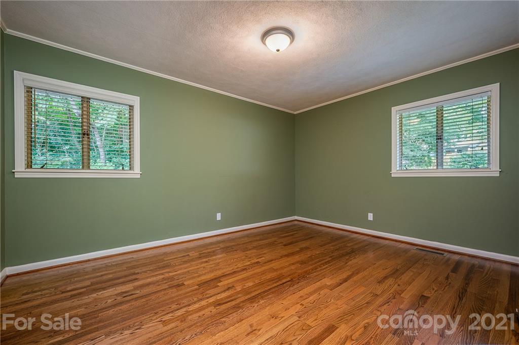 195 Grady Avenue Tryon, NC 28782 - Photo 20 of 31 Gallery Image 20