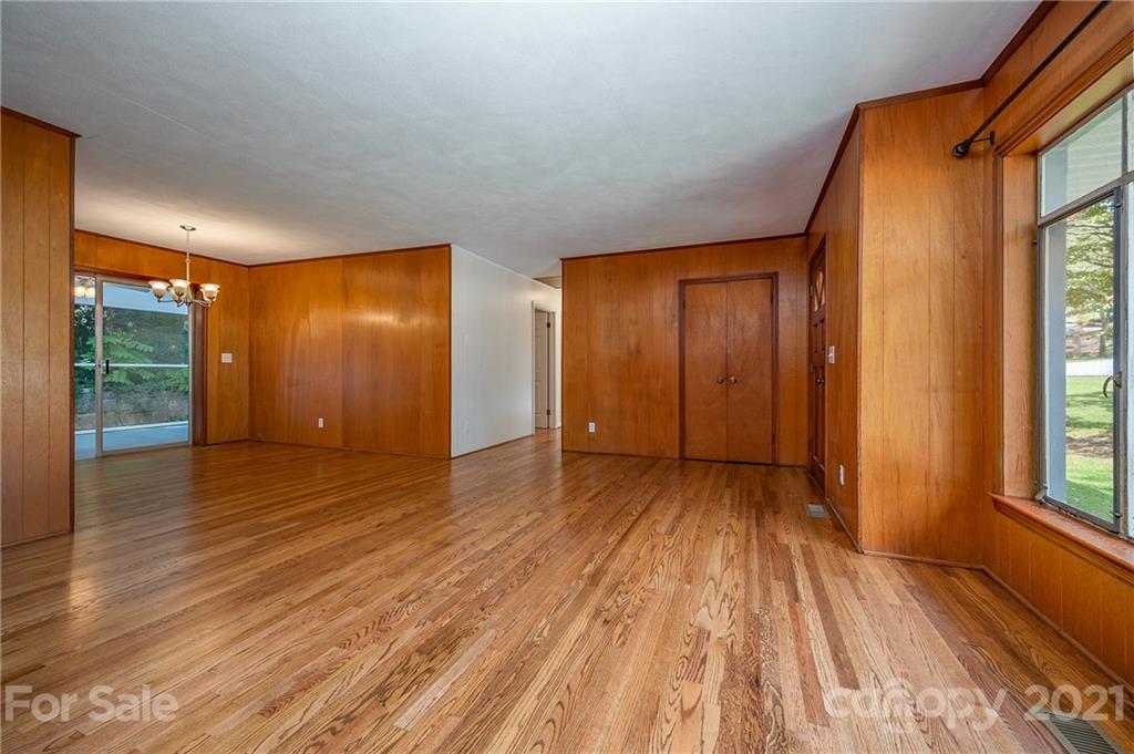 195 Grady Avenue Tryon, NC 28782 - Photo 7 of 31 Gallery Image 7