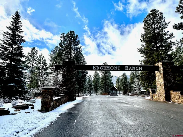 a view of outdoor space with garden view