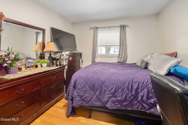 $260,900 | 64 Lawrence Street, Rensselaer, NY 12144