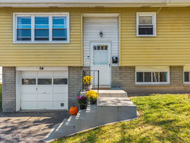 $260,900 | 64 Lawrence Street, Rensselaer, NY 12144