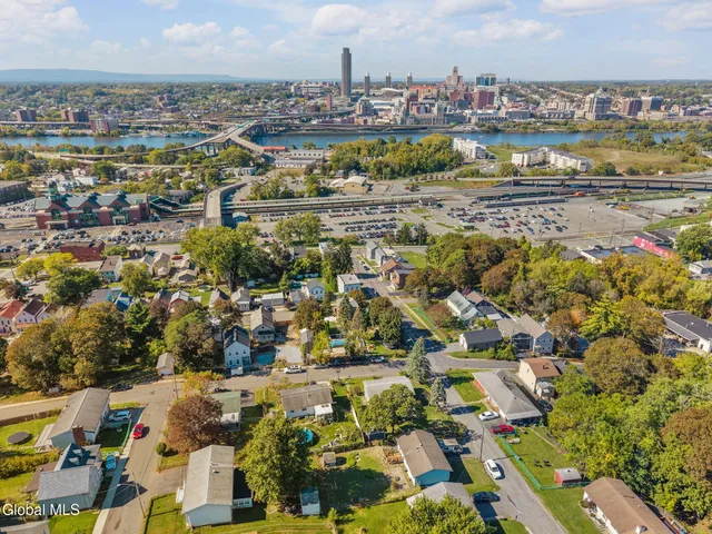$260,900 | 64 Lawrence Street, Rensselaer, NY 12144