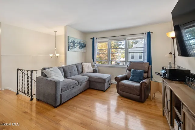 $260,900 | 64 Lawrence Street, Rensselaer, NY 12144