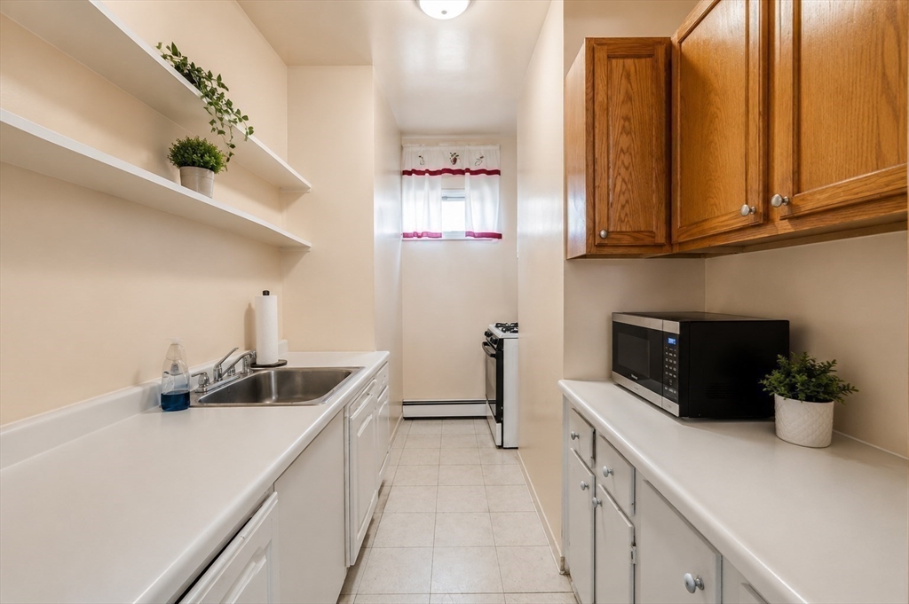 115 Ruth Street New Bedford, MA 02744 - Photo 9 of 29