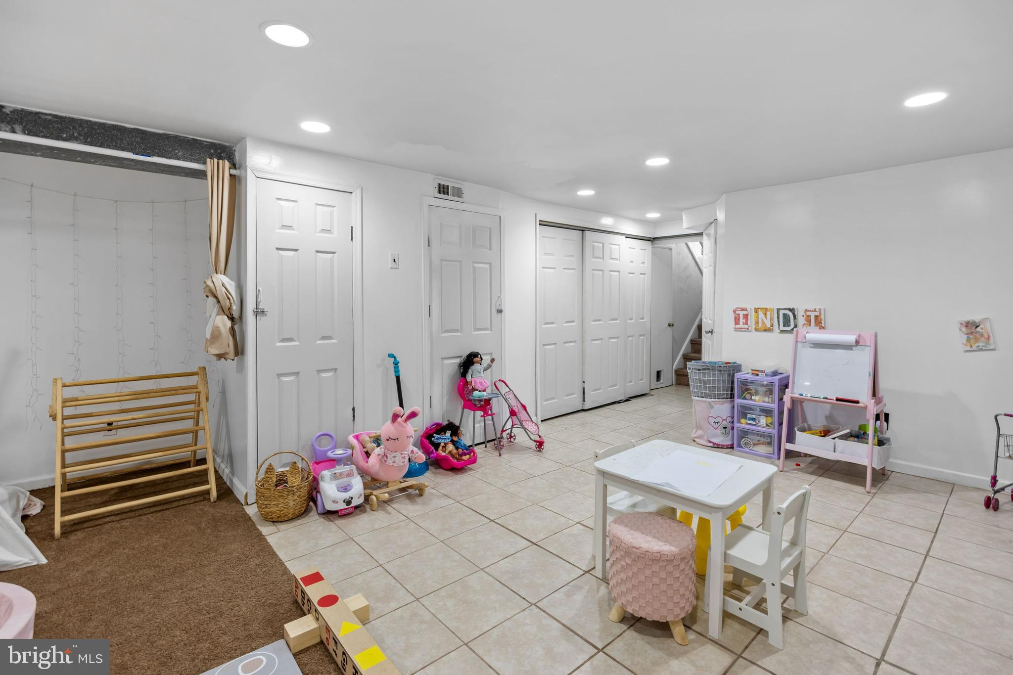 4113 Whiting Road Philadelphia, PA 19154 - Photo 14 of 27 Gallery Image 14