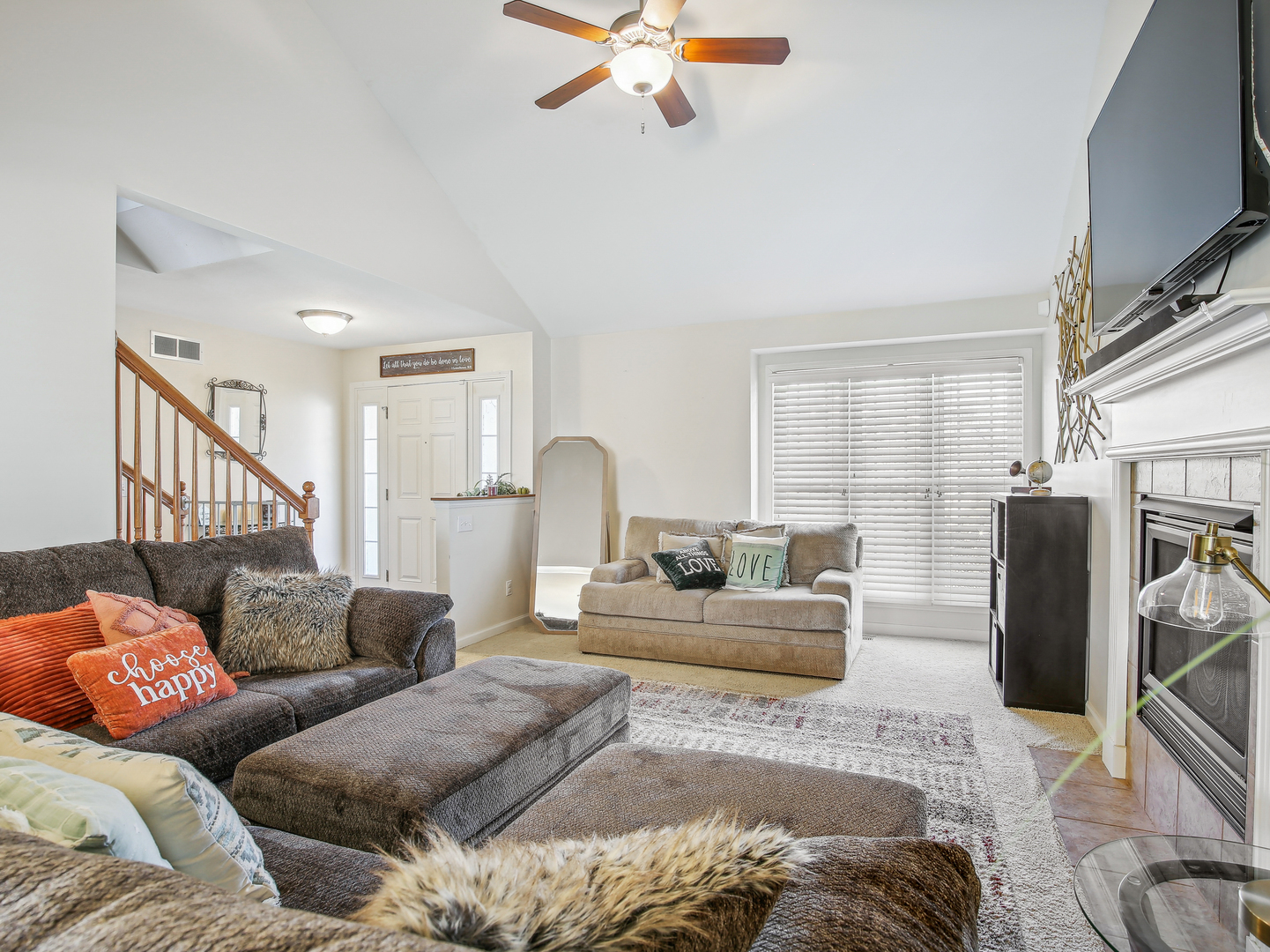 1316 West Ridge Lane Champaign, IL 61822 - Photo 4 of 31 Gallery Image 4