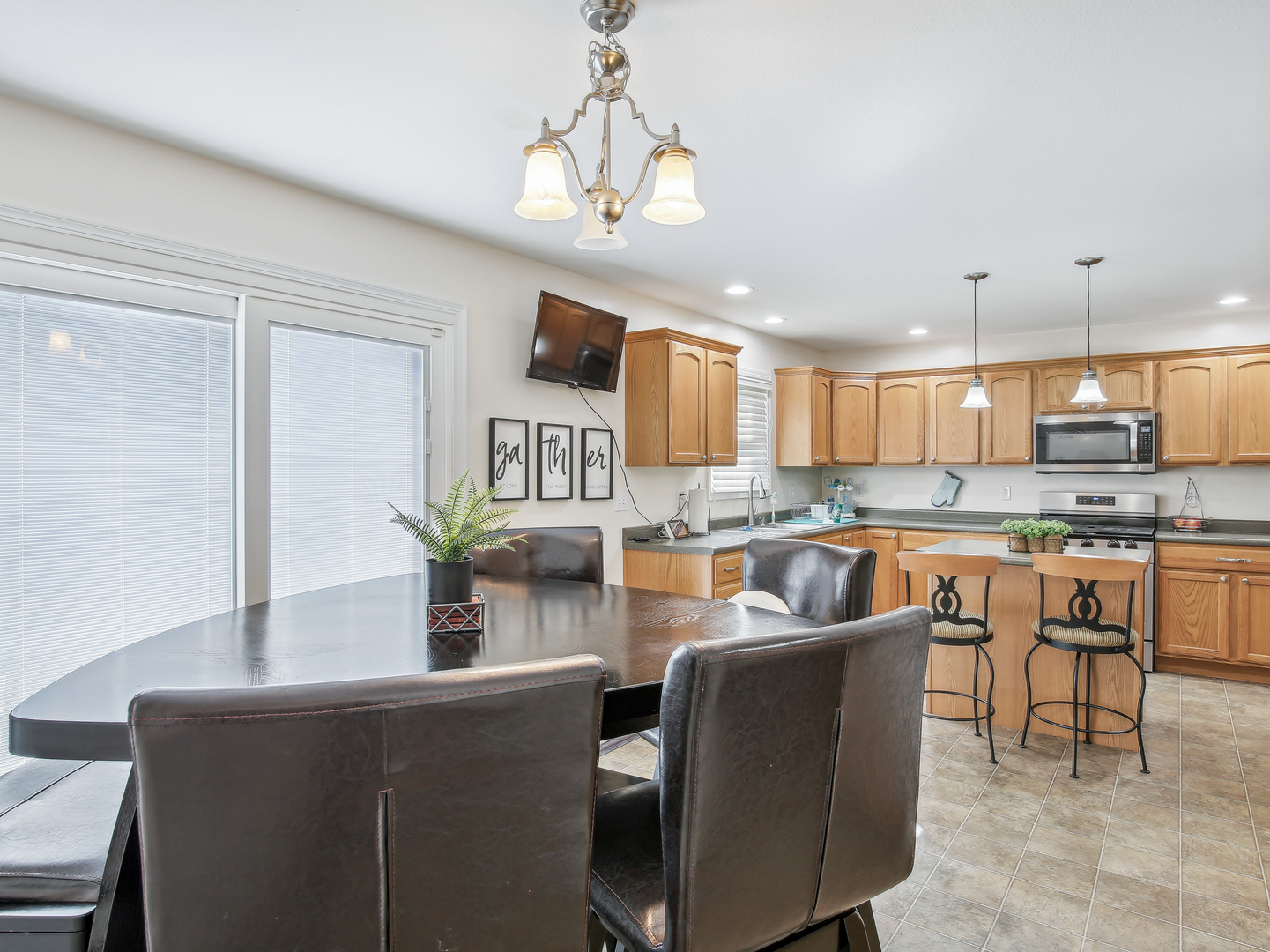 1316 West Ridge Lane Champaign, IL 61822 - Photo 9 of 31 Gallery Image 9