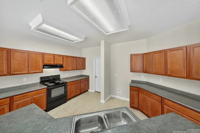 $299,950 | 221 Springtree Cove, Cibolo, TX 78108