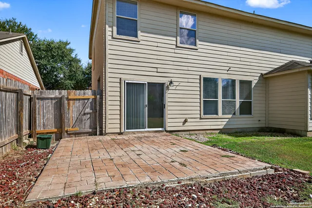 $299,950 | 221 Springtree Cove, Cibolo, TX 78108