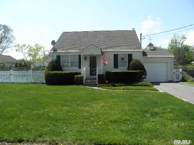 22 North Howells Point Road Bellport, NY 11713 - Photo 1 of 1