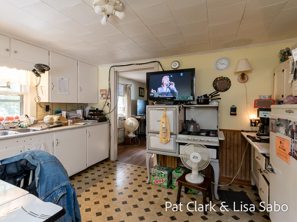 13983 State Road Nunica, MI 49448 - Photo 23 of 33 13983StateRd-23LoRes