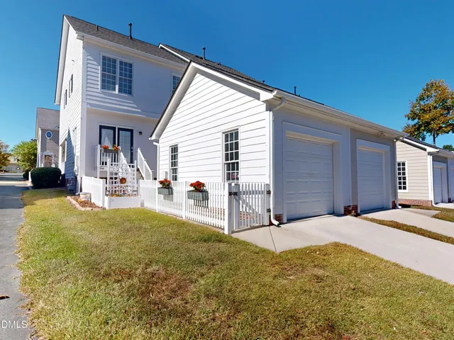 a view of a house with swimming pool
