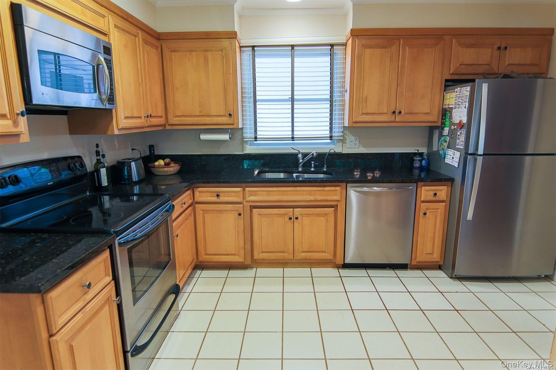 101 North Country Road Shoreham, NY 11786 - Photo 11 of 25 Granite counters