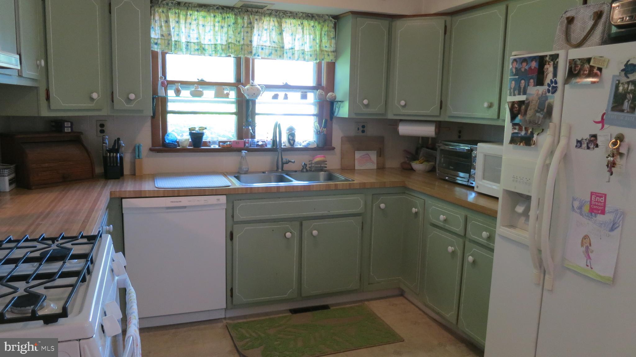 79 Ewingville Road Ewing, NJ 08638 - Photo 11 of 67