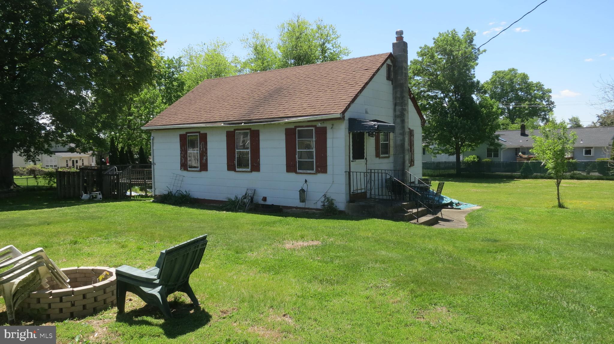 79 Ewingville Road Ewing, NJ 08638 - Photo 48 of 67 a view of a house with backyard and sitting area