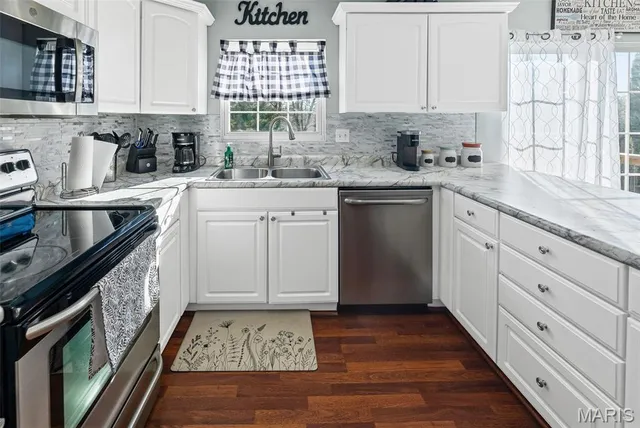 $315,000 | 209 Sturbridge Boulevard, Glen Carbon, IL 62034