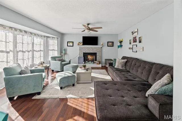 $315,000 | 209 Sturbridge Boulevard, Glen Carbon, IL 62034