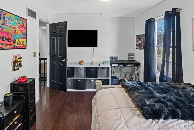 $315,000 | 209 Sturbridge Boulevard, Glen Carbon, IL 62034