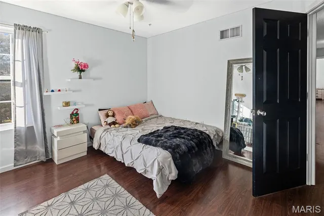 $315,000 | 209 Sturbridge Boulevard, Glen Carbon, IL 62034