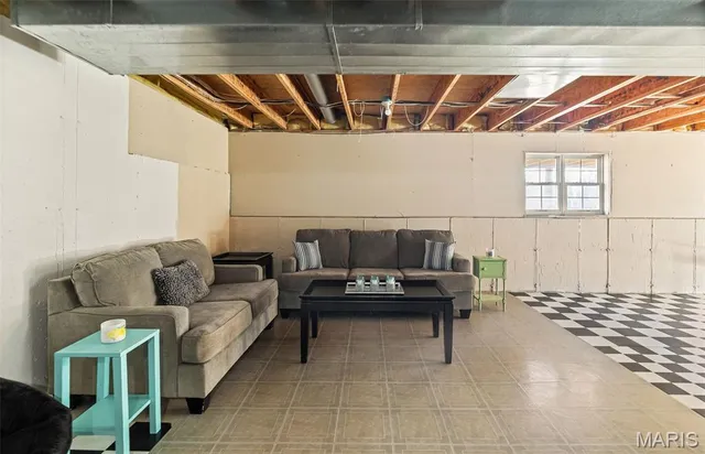 $315,000 | 209 Sturbridge Boulevard, Glen Carbon, IL 62034