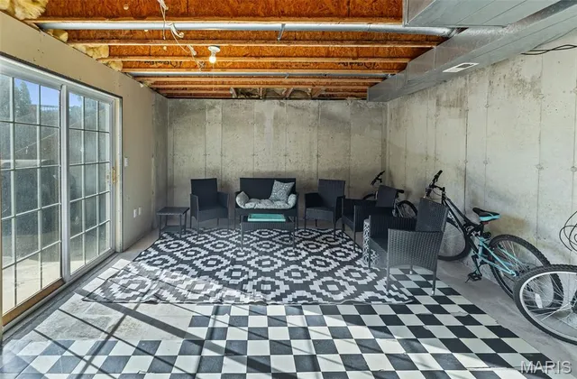 $315,000 | 209 Sturbridge Boulevard, Glen Carbon, IL 62034