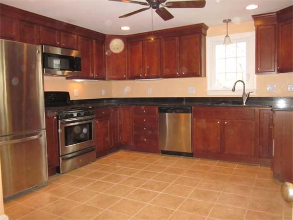 92 High Plain Road Andover, MA 01810 - Photo 3 of 19 Gallery Image 3