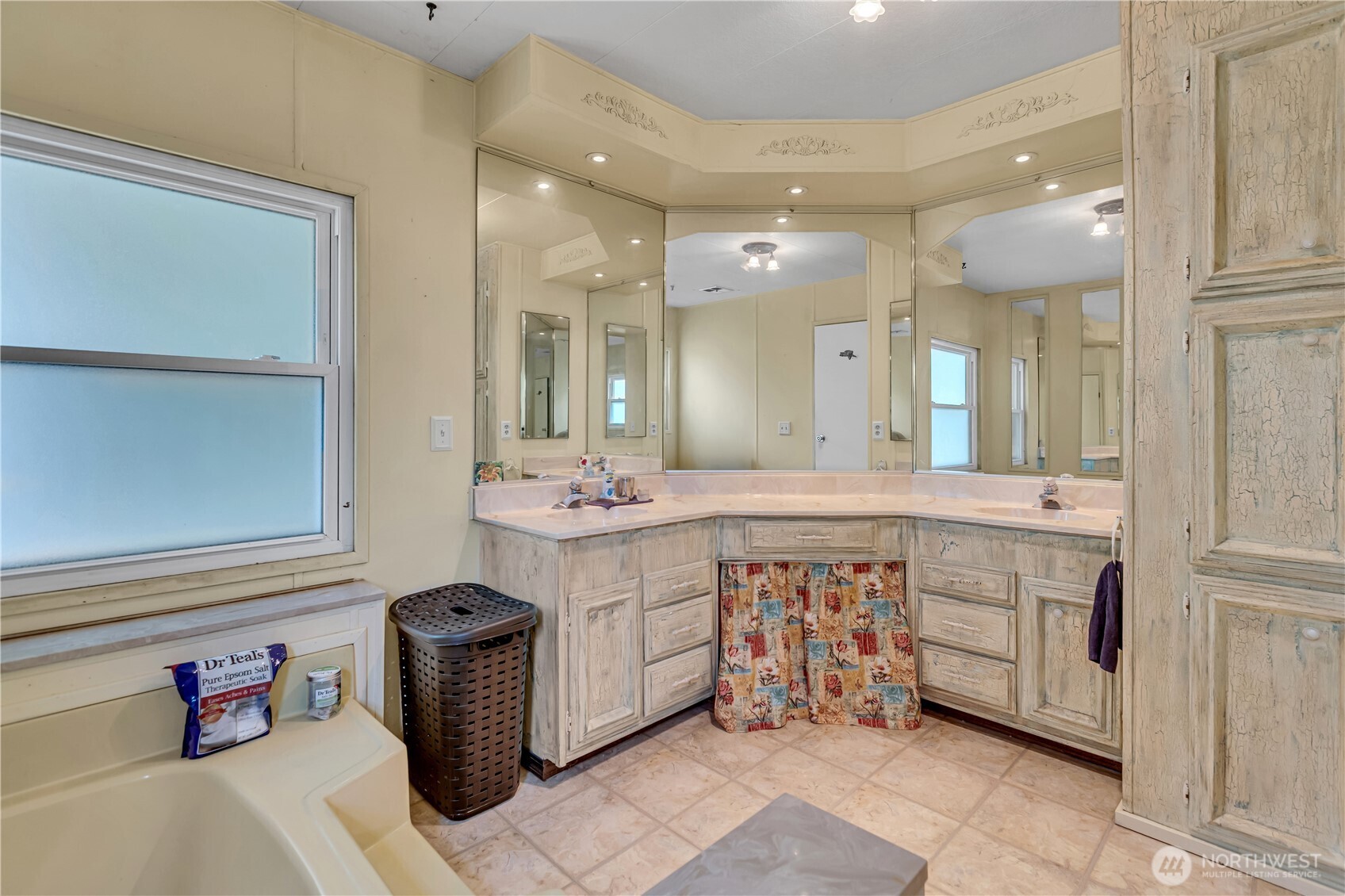 201 Union Avenue Southeast, Unit 22 Renton, WA 98059 - Photo 16 of 29 Gallery Image 16