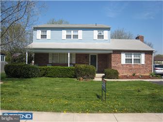 1121 Cherry Tree Road Aston, PA 19014 - Photo 1 of 6 Exterior Front