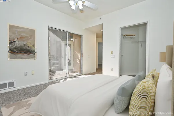 a close view of sink and tap