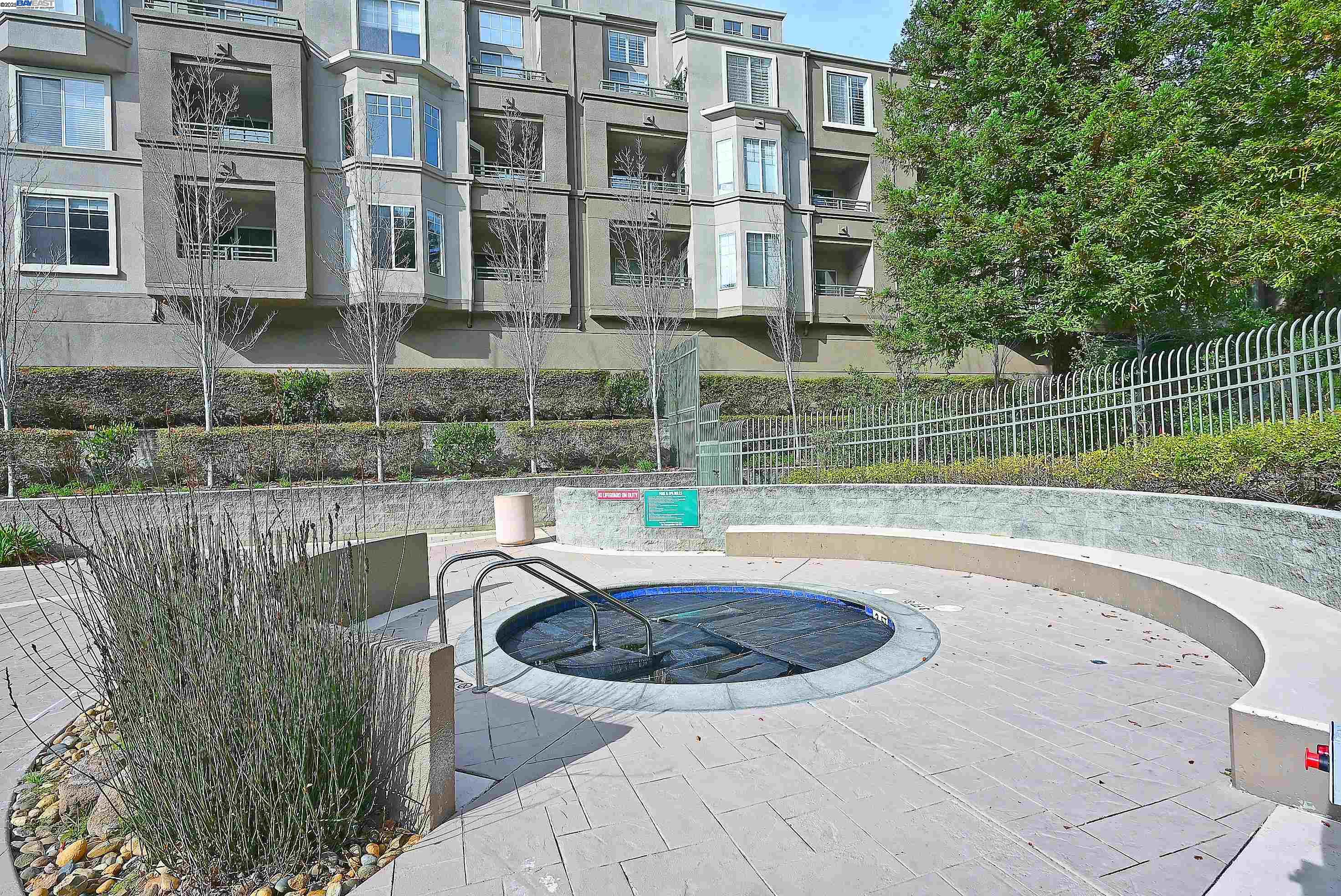 280 Caldecott Lane, Unit 221 Oakland, CA 94618 - Photo 28 of 31 a view of pool with outdoor seating